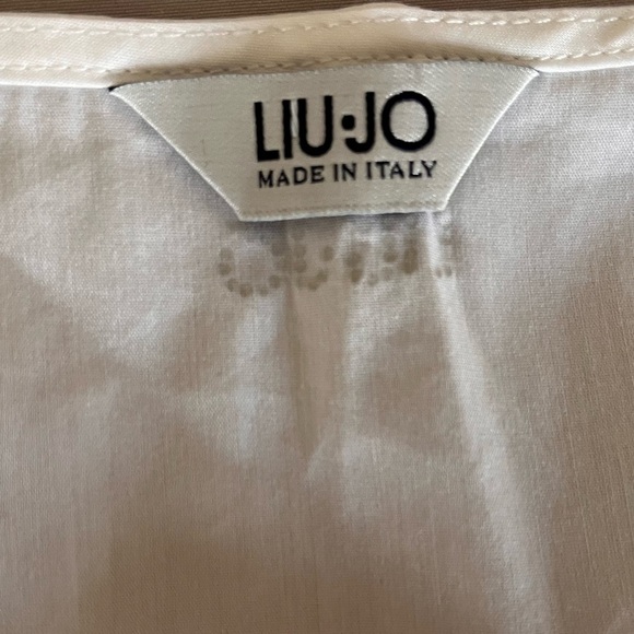 Liu Jo Milano Women’s Top with Jeweled Buttons Size 44/L White Sleeveless - Picture 4 of 7